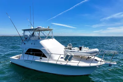 Cabo 40 Flybridge Convertible