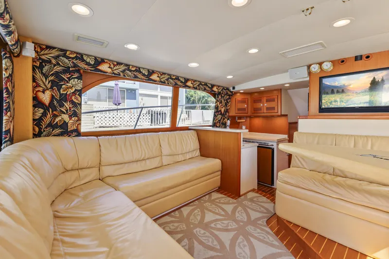 Legacy Yacht Photos Pics 