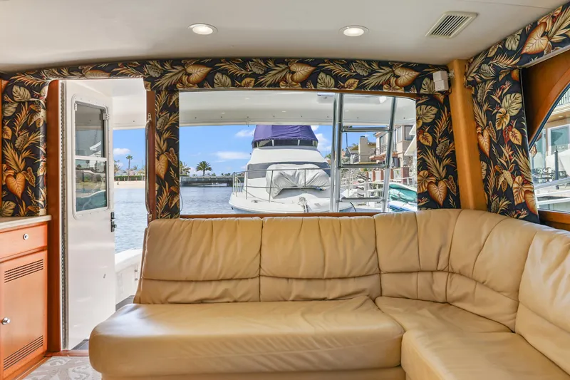 Legacy Yacht Photos Pics 