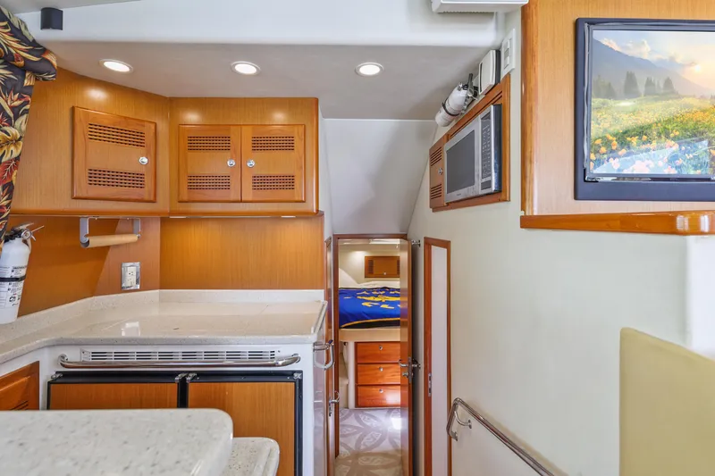 Legacy Yacht Photos Pics 