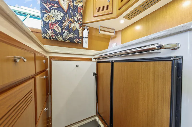 Legacy Yacht Photos Pics 