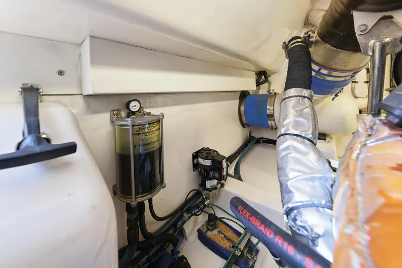 Legacy Yacht Photos Pics 