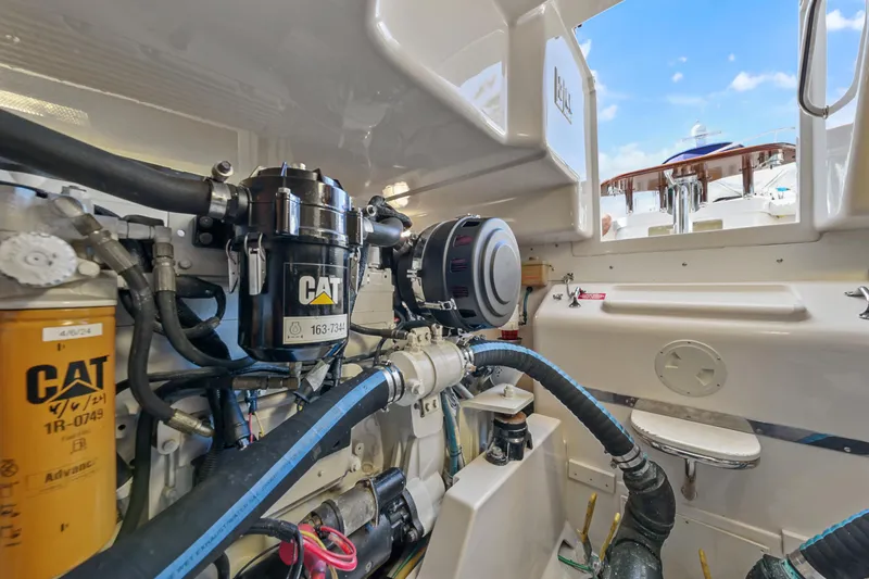 Legacy Yacht Photos Pics 