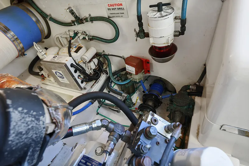 Legacy Yacht Photos Pics 