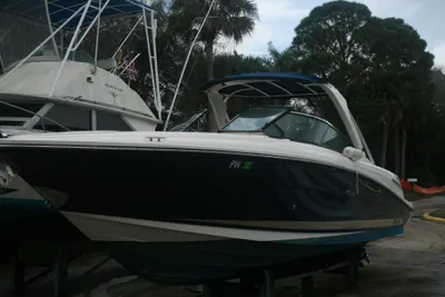 Sea Ray 270 SLX