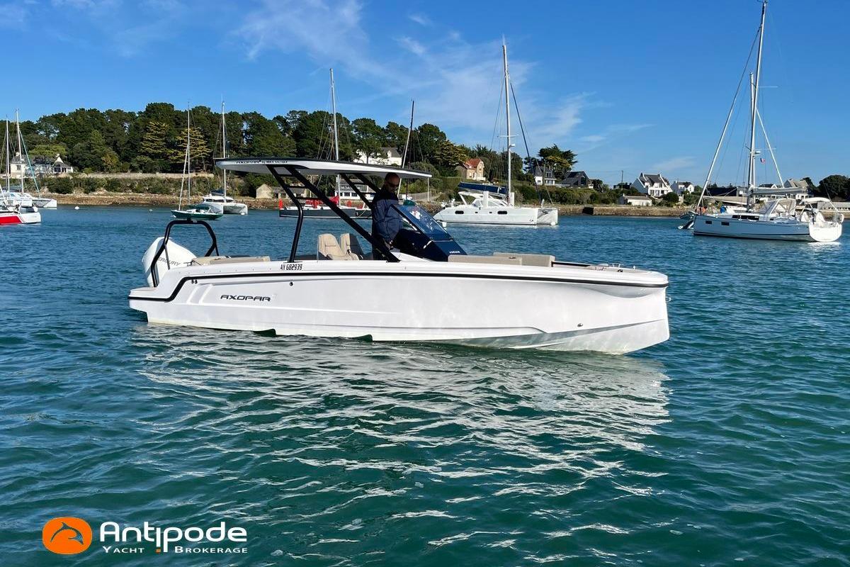 2025 Axopar 22 T-Top