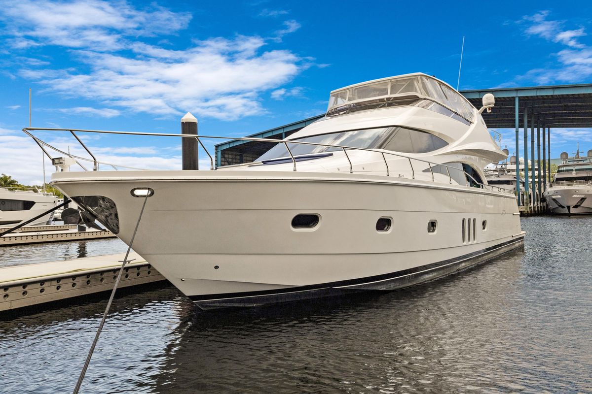 2009 Marquis 64 
