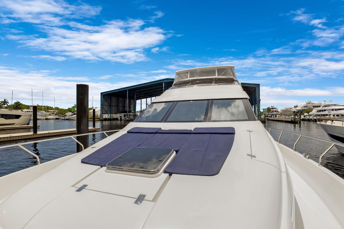 2009 Marquis 64 