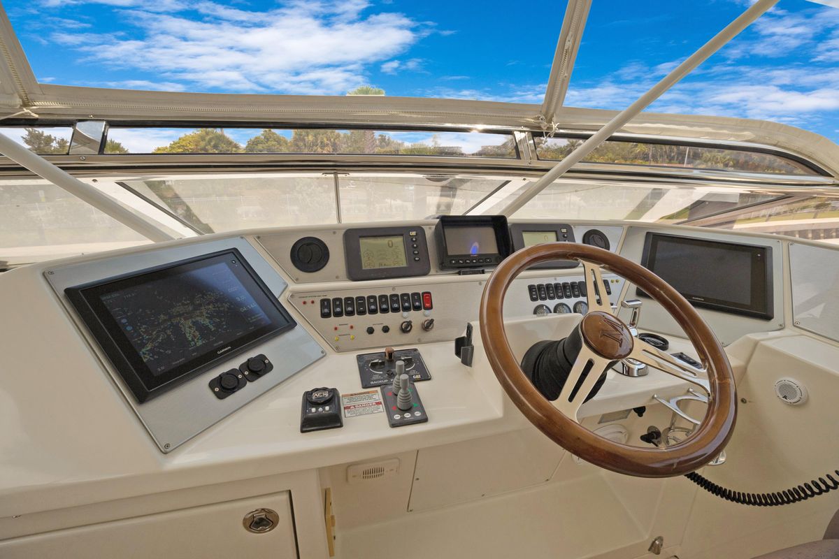 2009 Marquis 64 