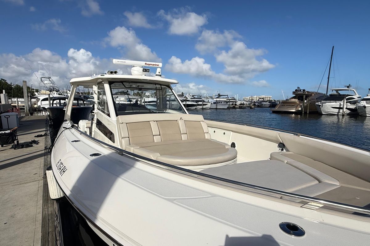 2017 Boston Whaler 42 