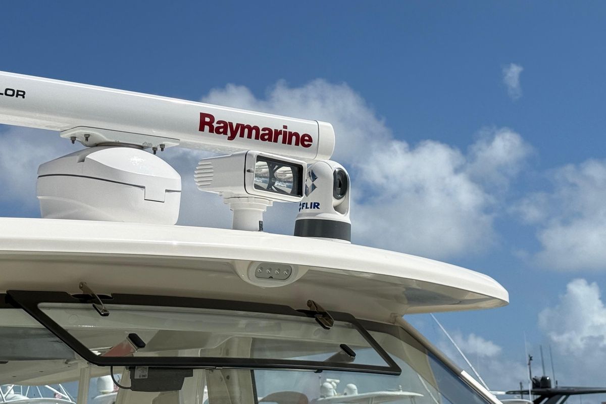 2017 Boston Whaler 42 