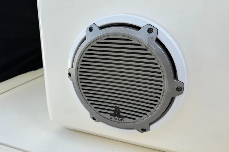  Yacht Photos Pics Speaker on 2017 Boston Whaler 420 Outrage boat, featuring JL Audio grille design.