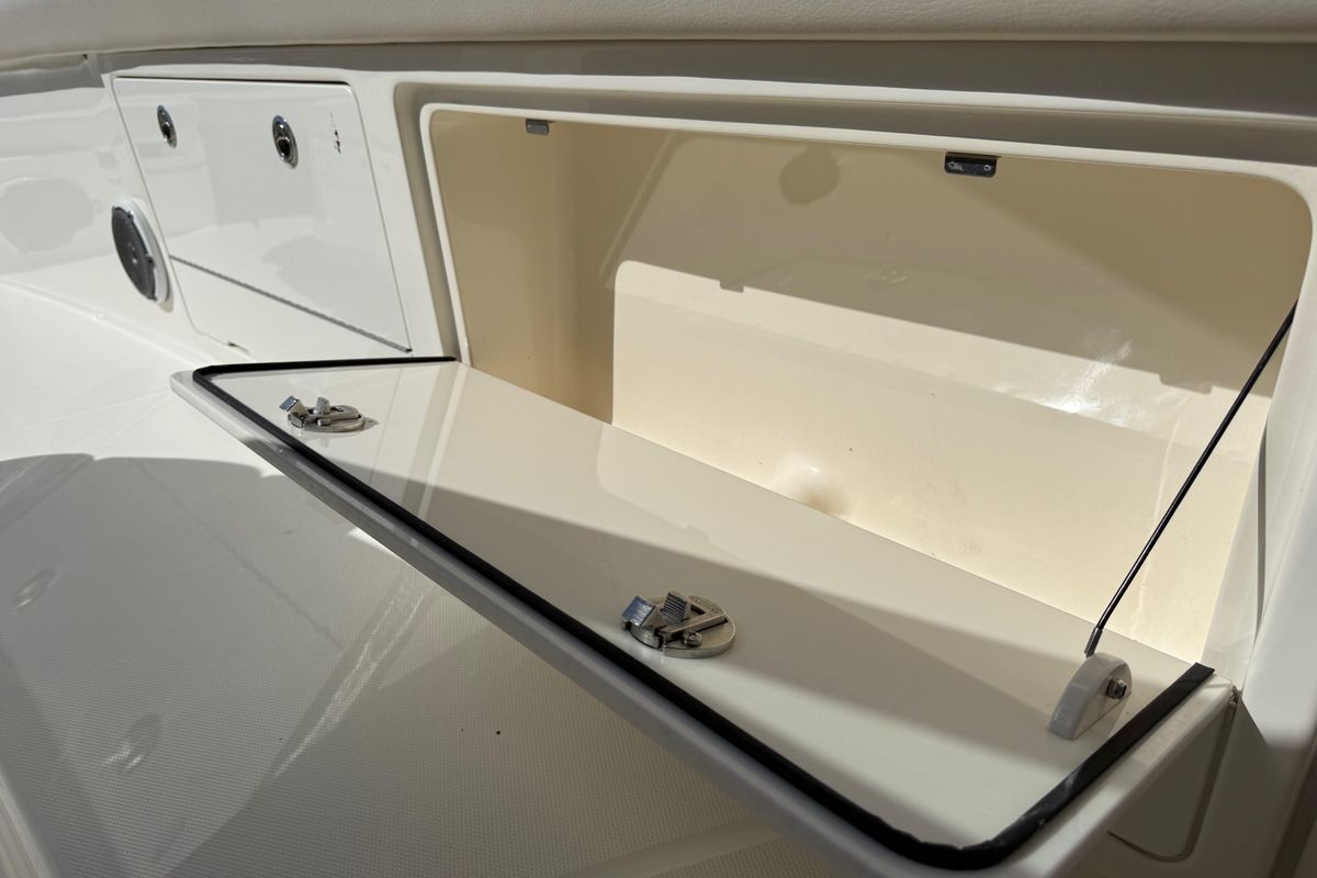 2017 Boston Whaler 42 