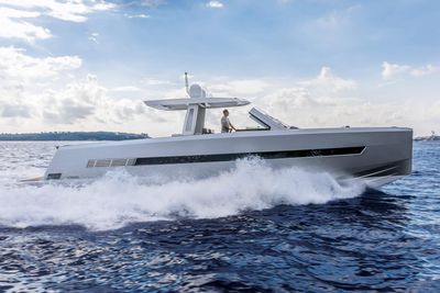 Yacht