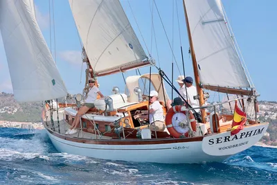 Cheoy Lee Offshore 40