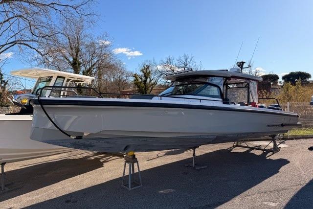 2022 Axopar 37 Sun-Top