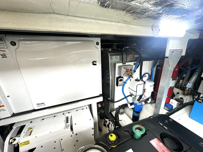  Yacht Photos Pics 2022 Prestige Yachts 460 Fly