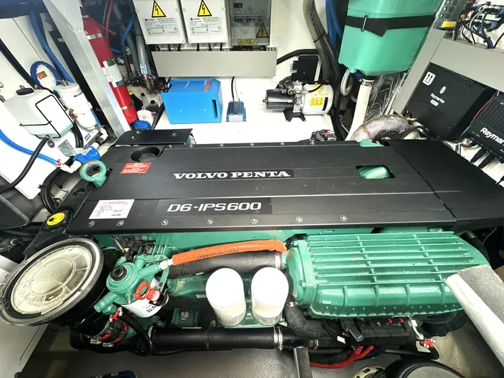  Yacht Photos Pics 2022 Prestige Yachts 460 Fly