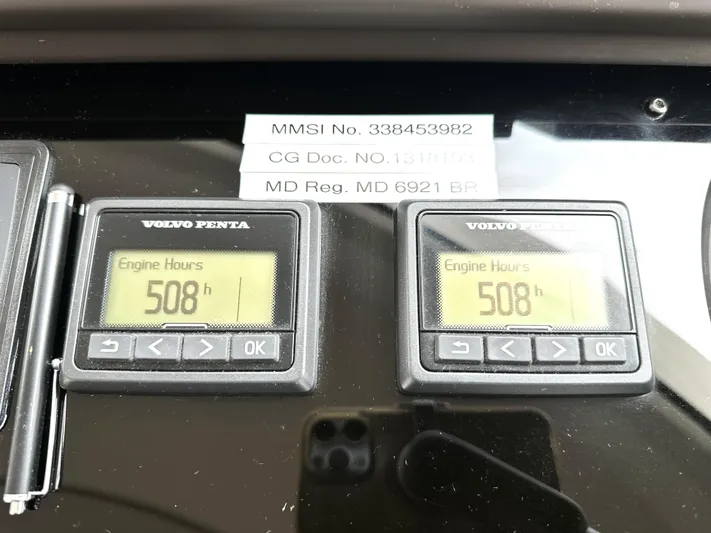  Yacht Photos Pics 2022 Prestige Yachts 460 Fly