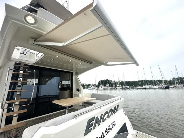  Yacht Photos Pics 2022 Prestige Yachts 460 Fly