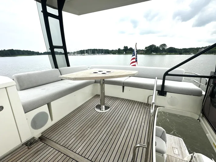  Yacht Photos Pics 2022 Prestige Yachts 460 Fly