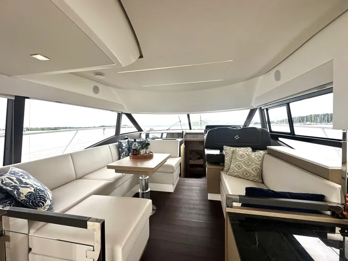  Yacht Photos Pics 2022 Prestige Yachts 460 Fly