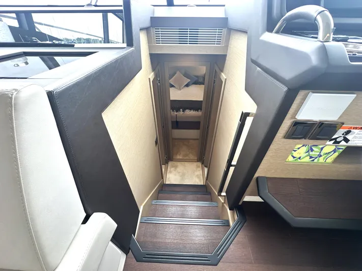  Yacht Photos Pics 2022 Prestige Yachts 460 Fly