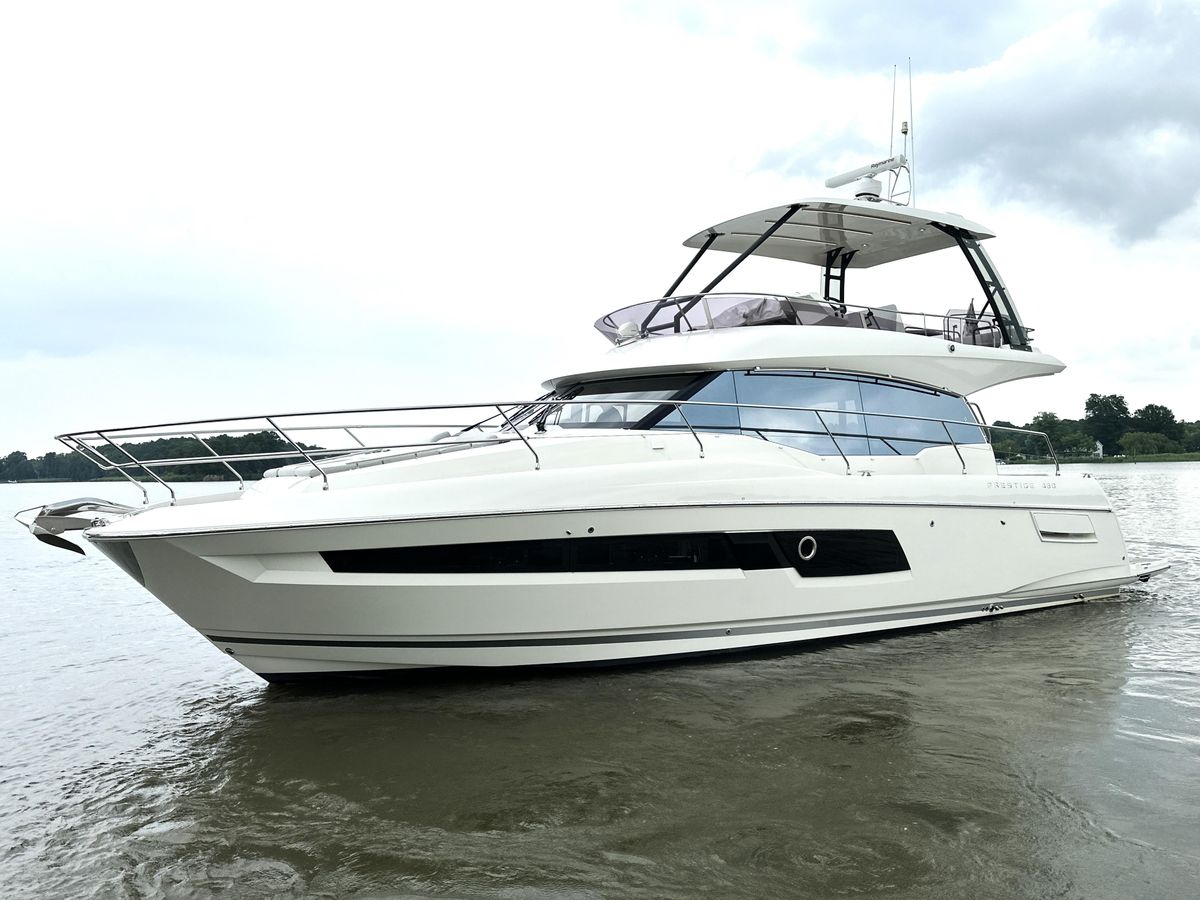 2022 Prestige 46 