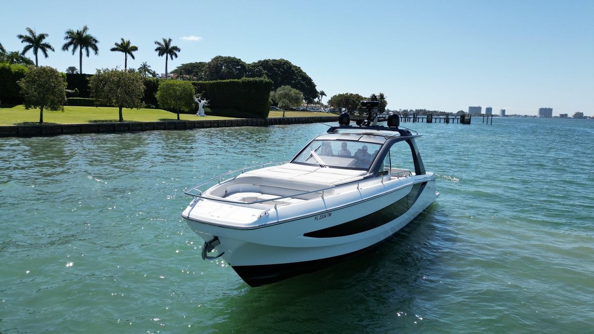 2023 Azimut 42 