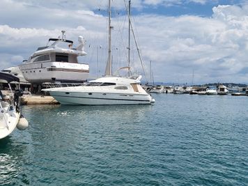 2005 Cranchi Atlantique 48