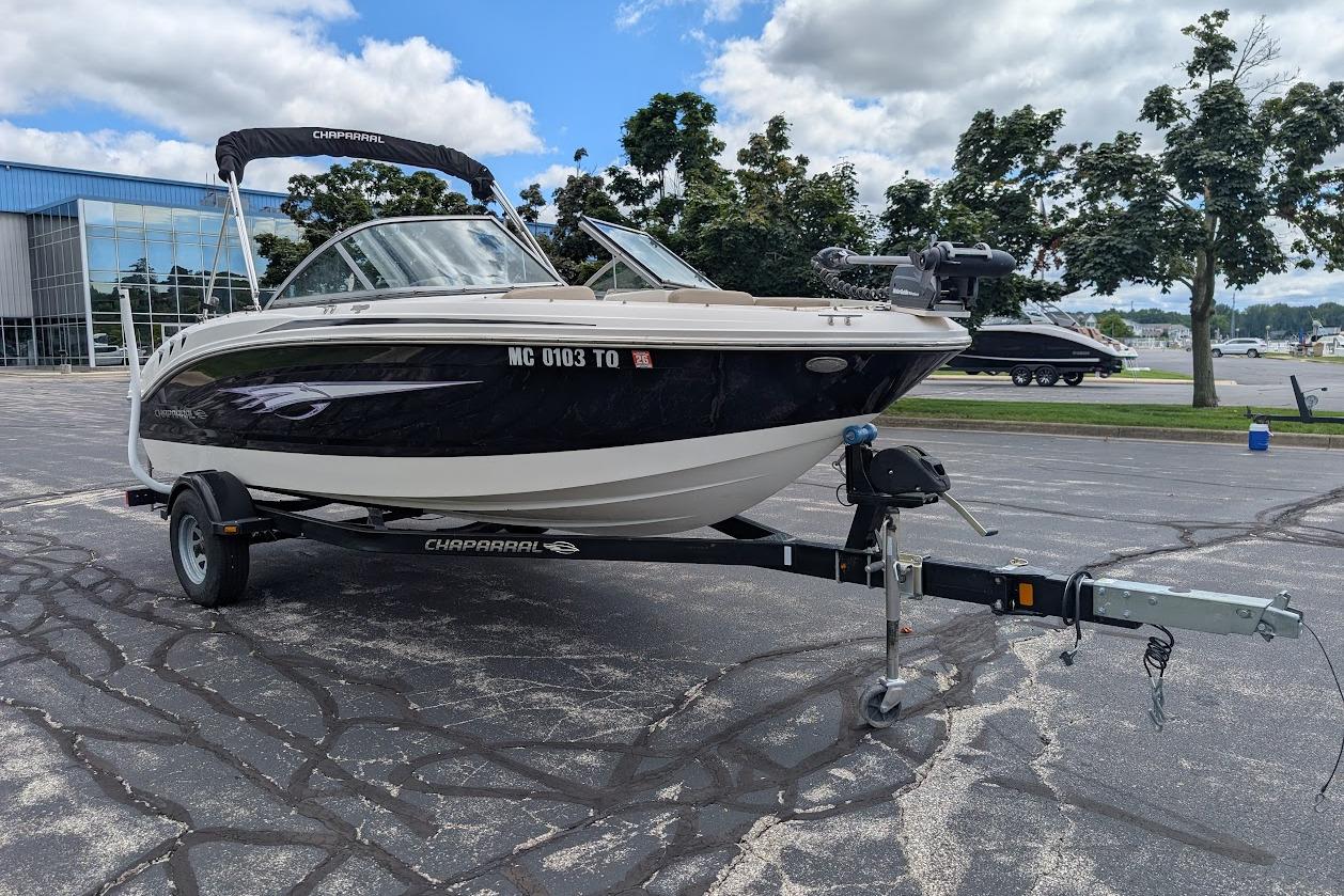 2012 Chaparral 18 H2O Ski & Fish Bateaux de pêche et ski nautique à