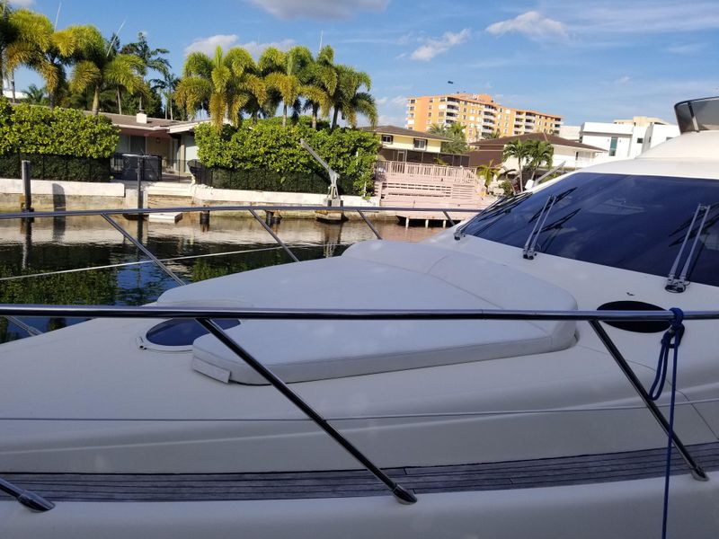 2005 Azimut 55E