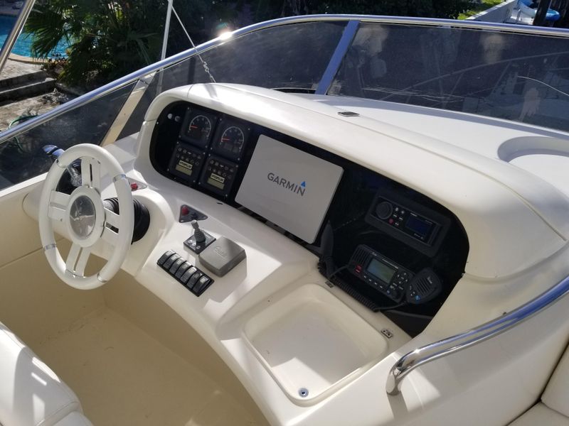 2005 Azimut 55E