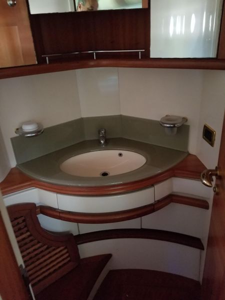 2005 Azimut 55E