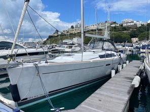 2013 Beneteau Oceanis 37