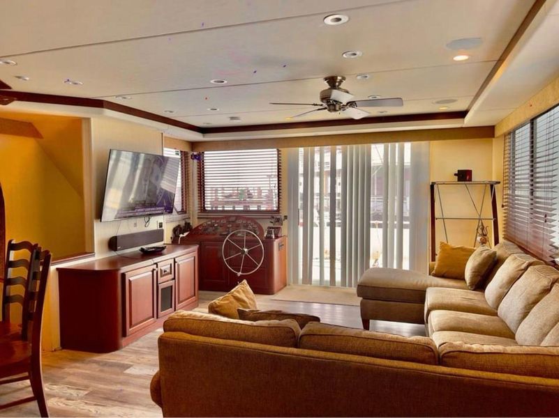 2011 Skipperliner Houseboat