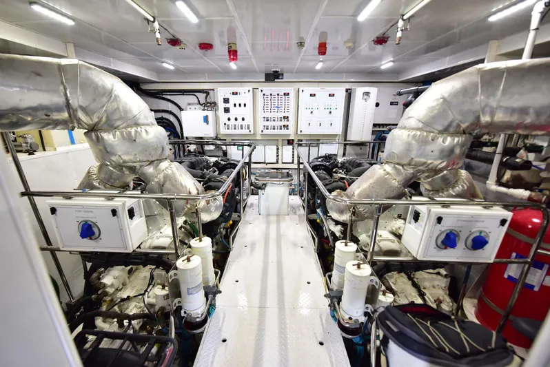 Renaissance Yacht Photos Pics 