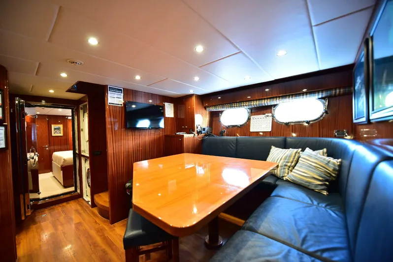 Renaissance Yacht Photos Pics 