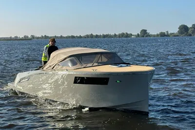 2024 Lifestyle 818 Tender