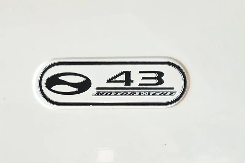 Diversion III Yacht Photos Pics 