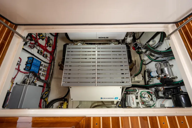 100% Yacht Photos Pics 