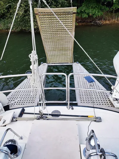 Dragon Dance Yacht Photos Pics Teak Boomkin (2)