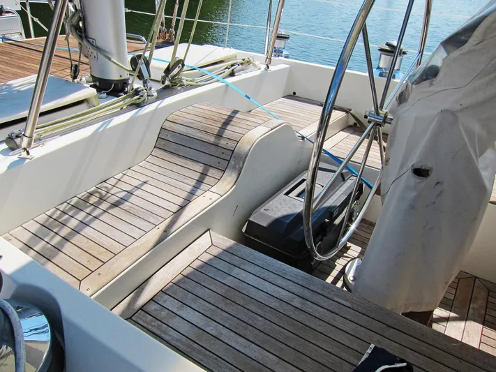 Dragon Dance Yacht Photos Pics Cockpit - helm seat