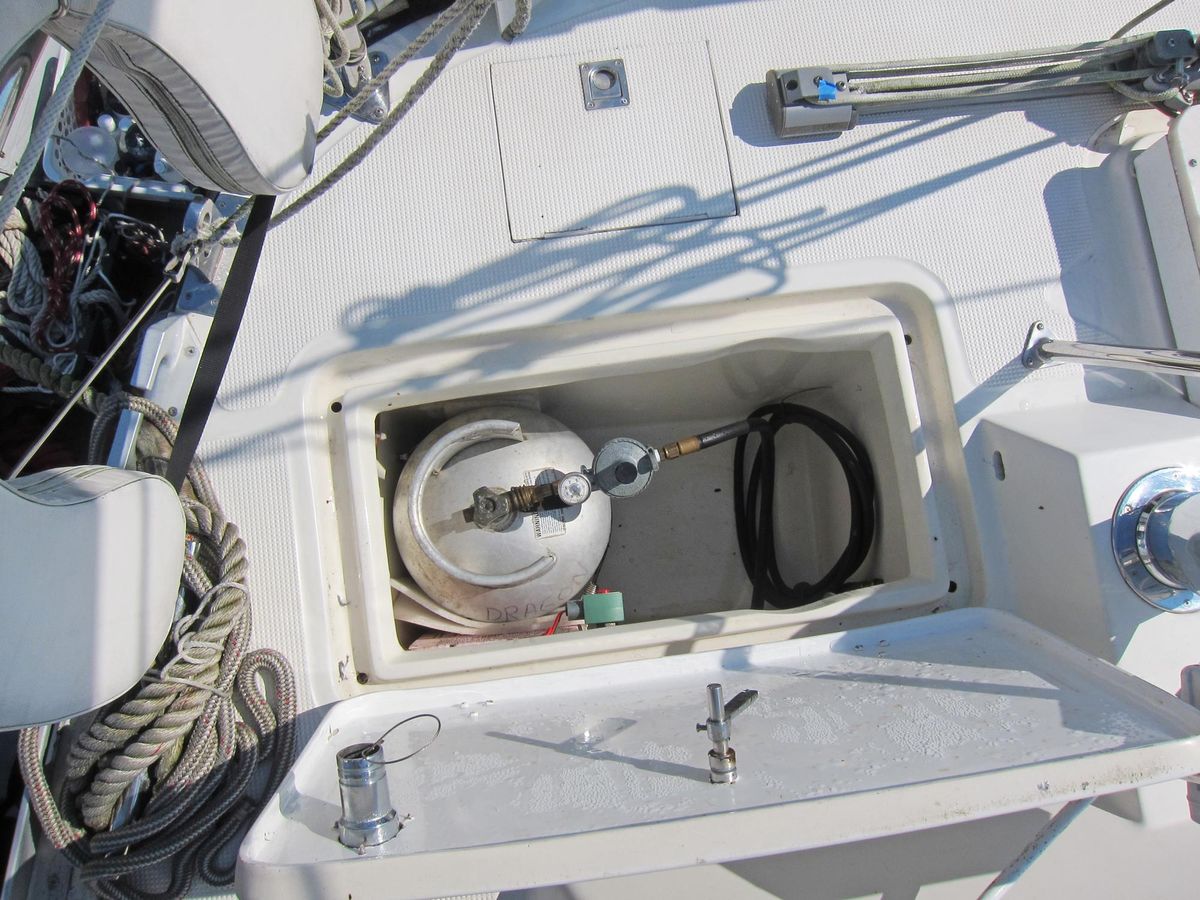 2001 Tayana 55 