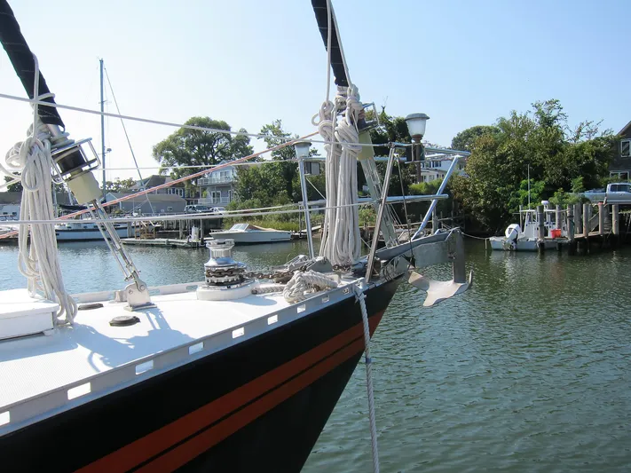 Dragon Dance Yacht Photos Pics Bow stbd from dock