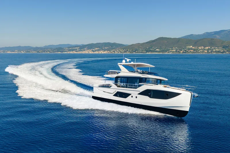  Yacht Photos Pics Absolute Navetta 62 For sale In europe