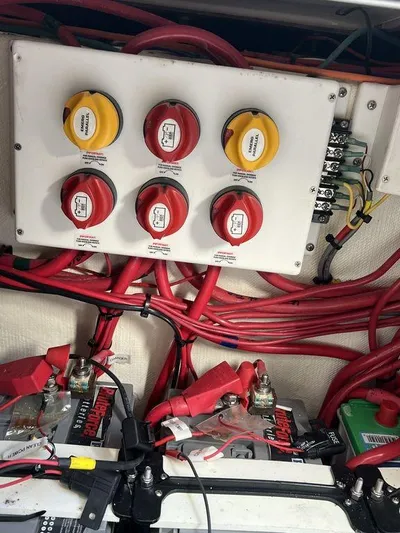 Your New Invincible Yacht Photos Pics 