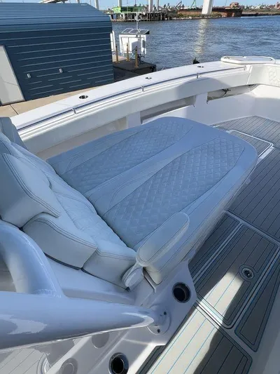 Your New Invincible Yacht Photos Pics 