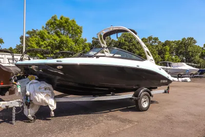 Yamaha Boats 195S