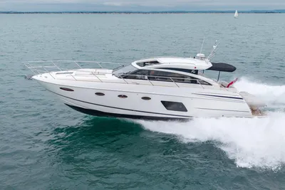 2014 Princess V52